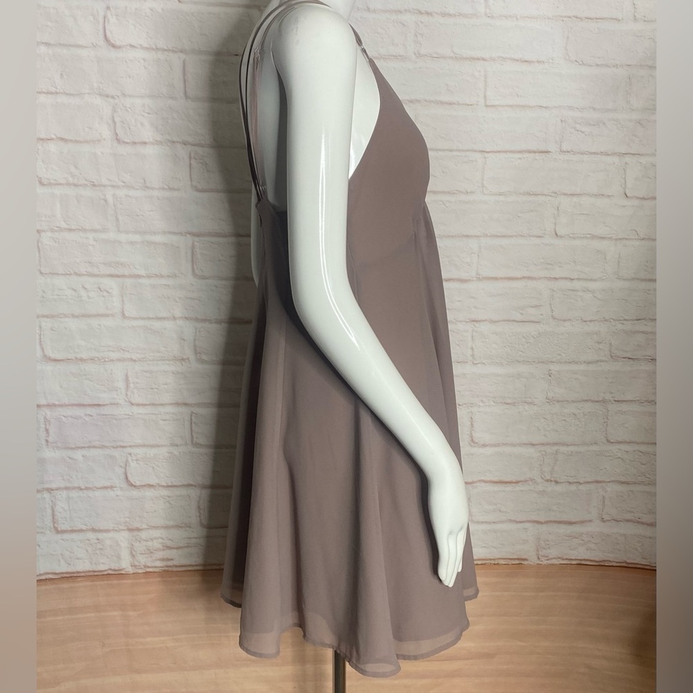 Victoria’s Secret woman Dress size  6 - Picture 2 of 9